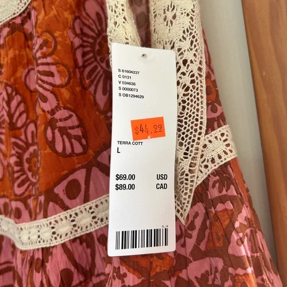 NWT Red & Pink Romper Flower & Lace Urban Outfitters - Picture 10 of 12